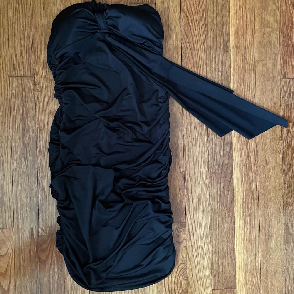 Black Sexy Sleeveless Ruched Dress, M, Smoke Free home